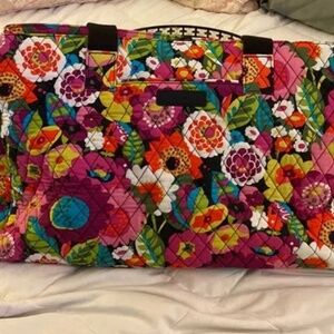 Vera Bradley, floral pattern, big overnight bag